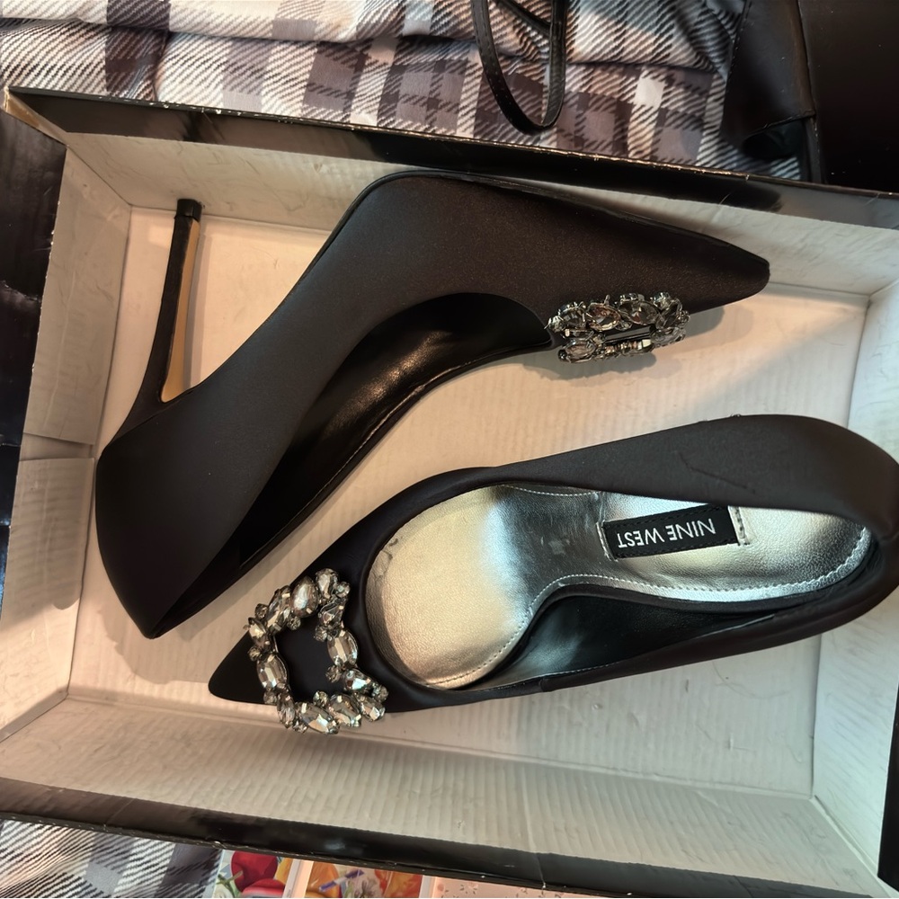 Nine West Black Satin Classic Heels